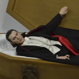Bela Lugosi 1/6 Deluxe Action Figure