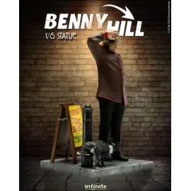 Benny Hill 1/6 Statue