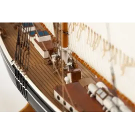 Billing Boats 1:100 Bluenose II - Wooden Hull