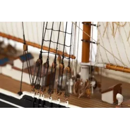 Billing Boats 1:100 Bluenose II - Wooden Hull
