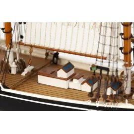 Billing Boats 1:100 Bluenose II - Wooden Hull