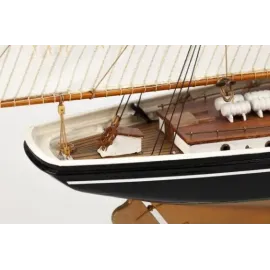 Billing Boats 1:100 Bluenose II - Wooden Hull
