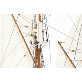 Billing Boats 1:100 Bluenose II - Wooden Hull