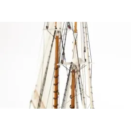 Billing Boats 1:100 Bluenose II - Wooden Hull