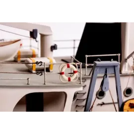 Billing Boats Nordkap 476 1:50 - Wooden Hull