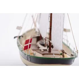 Billing Boats 1:60 Dana - Plastic Hull